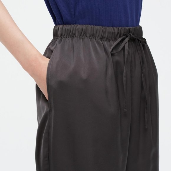 NEW UNIQLO Satin Drape Jogger Pants women's pants size LARGE - Picture 4 of 5